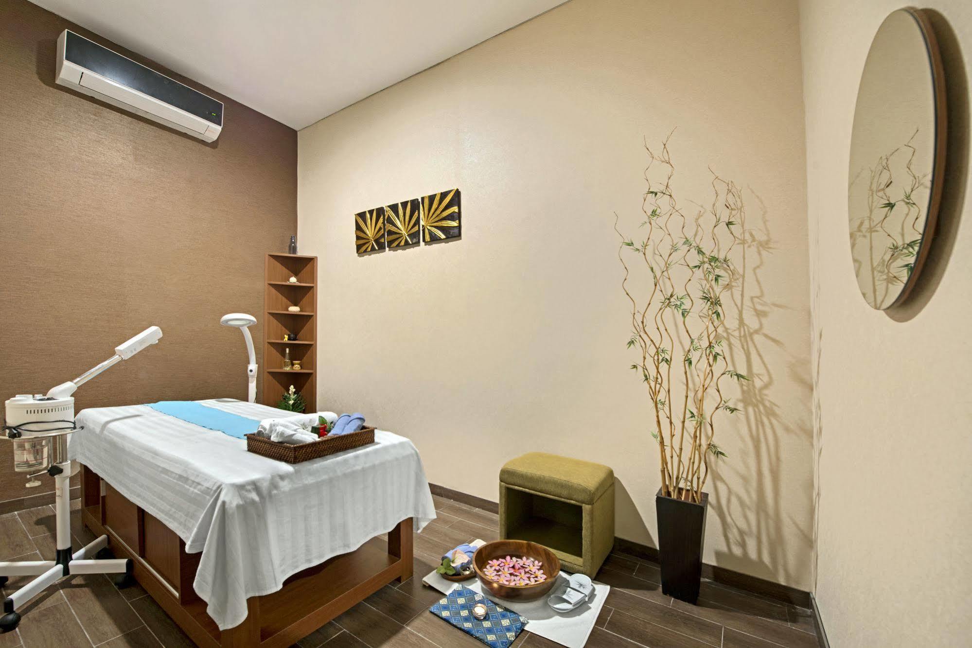 Grand Whiz Poins Simatupang Jakarta Ngoại thất bức ảnh